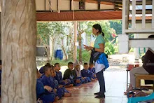 671221 เช้าสมุนพระรามดูแลสวน และขนหินทำน้ำตก บ่ายเล่นเกมกับครูโหน่ง 239.jpg