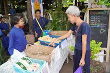 680629 สมุนพระราม ฝึกพาณิชย์บุญนิยม ขายสินค้า อุทยานบุญนิยม 4-2568 220.jpeg
