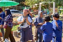 671230 สมุนพระรามแสดงร้องเพลง พิธีเปิดงานเพื่อฟ้าดิน คนมาดูงาน ทำ5ส ทำสวนบ่าย 210.jpg