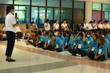 680528 อบรมนักเรียน รร.ขวาวใหญ่วิทยา ชมคลิปชีวิตร่ำให้ คลิปแนะนำชุมชน 48.JPG