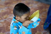 671228 สมุนพระรามเข้าค่าย เรียนการปรับปรุงพันธุ์พุทธรักษา เล่นเกมกินวิบาก พาทัวร์รถราง 387.jpg