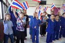 680703 เด็กสมุนพระรามนั่งรถไฟไปปฐมอโศก ร่วมงาน ๙๐ ปี ลุงจำลอง 162.jpeg