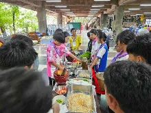680529 อบรมนักเรียน รร.ขวาวใหญ่วิทยา เรียนรู้การทำอาหารมังสวิรัติ เมนูส้มตำ 1.jpeg