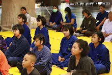 680519 พิธีรับชุดนักเรียนสัมมาสิกขาราชธานีอโศก ม.1 ม.4  47.JPG