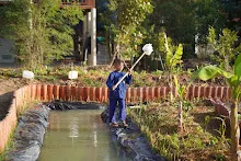 680103 สมุนพระรามดูแลสวนเช้า เย็น เปียหม่องเริ่มทำน้ำตก 16.jpg