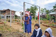671216 สมุนพระราม ห่มดินสวนน่ารักด้วยฟางข้าว วัดระดับน้ำคลองไส้ไก่ 27.jpg