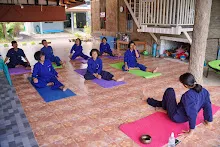 671212 สสธ.ม.4 ฝึกโยคะกับครูชมพู 12.jpg