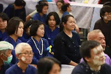 680416 รดน้ำดำหัว วันกตัญญูบูชาบรรพชน 35.JPG