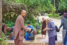 671025 พิธีตอกเสาเข็มแรก สถูปบูชาพ่อครู72.jpg