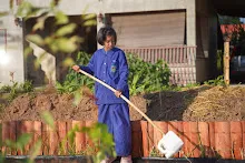 680103 สมุนพระรามดูแลสวนเช้า เย็น เปียหม่องเริ่มทำน้ำตก 67.jpg
