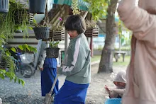 680110 สมุนพระราม ทำ 5 ส ปลูกต้นองุ่น ปรับปรุงแปลงดอกไม้ 17.jpg