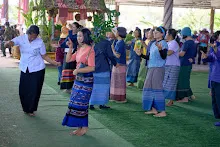 671230 สมุนพระรามแสดงร้องเพลง พิธีเปิดงานเพื่อฟ้าดิน คนมาดูงาน ทำ5ส ทำสวนบ่าย 269.jpg