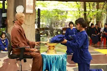 680519 พิธีรับชุดนักเรียนสัมมาสิกขาราชธานีอโศก ม.1 ม.4  77.JPG