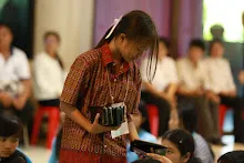 680528 อบรมนักเรียน รร.ขวาวใหญ่วิทยา ชมคลิปชีวิตร่ำให้ คลิปแนะนำชุมชน 51.JPG
