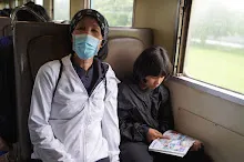 680703 เด็กสมุนพระรามนั่งรถไฟไปปฐมอโศก ร่วมงาน ๙๐ ปี ลุงจำลอง 37.jpeg