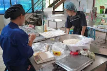 680716 ภาพทำขนมปัง ฐานงานแม่สะอาด Mothers Vegan Bakery 506.JPG