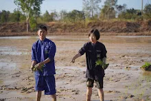 680111 กิจกรรมดำนาวันเด็กแห่งชาติ ของนร.สสธ.และสมุนพระราม 109.JPG