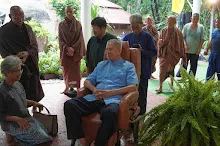 680703 เด็กสมุนพระรามนั่งรถไฟไปปฐมอโศก ร่วมงาน ๙๐ ปี ลุงจำลอง 177.jpeg