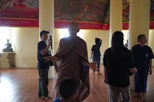 680706 เด็กสมุนพระรามไปเนินพอกิน ร่วมงาน ๙๐ ปี ลุงจำลอง ไปสะพานรถไฟสายมรณะ วัดถ้ำเสือ จามจุรีย์ยักษ์ 157.jpeg