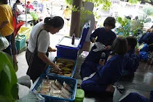 680629 สมุนพระราม ฝึกพาณิชย์บุญนิยม ขายสินค้า อุทยานบุญนิยม 4-2568 98.jpeg
