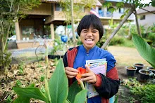 671228 สมุนพระรามเข้าค่าย เรียนการปรับปรุงพันธุ์พุทธรักษา เล่นเกมกินวิบาก พาทัวร์รถราง 36.jpg