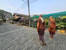 680207 เยี่ยมส.เสียงศีล ประชุมนักบวชก่อนงาน เยี่ยมแม่กรักพัดชา 6.jpeg
