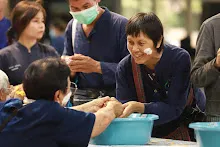 680416 รดน้ำดำหัว วันกตัญญูบูชาบรรพชน 46.JPG