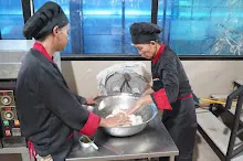 680716 ภาพทำขนมปัง ฐานงานแม่สะอาด Mothers Vegan Bakery 113.JPG