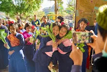 671230 สมุนพระรามแสดงร้องเพลง พิธีเปิดงานเพื่อฟ้าดิน คนมาดูงาน ทำ5ส ทำสวนบ่าย 113.jpg