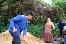 671025 พิธีตอกเสาเข็มแรก สถูปบูชาพ่อครู74.jpg