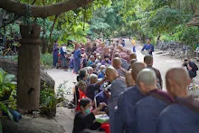 671017 ตักบาตรเทโว วันออกพรรษา บ้านราช15.jpg