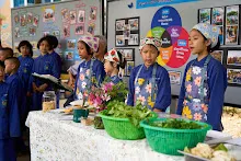 680401 อ.ดร.อานนท์ เอื้อตระกูลและคณะ เยี่ยมสวนครอบครัวน่ารัก  90.jpg