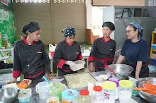 680716 ภาพทำขนมปัง ฐานงานแม่สะอาด Mothers Vegan Bakery 70.JPG