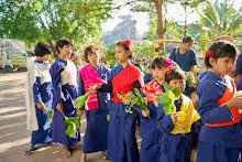671230 สมุนพระรามแสดงร้องเพลง พิธีเปิดงานเพื่อฟ้าดิน คนมาดูงาน ทำ5ส ทำสวนบ่าย 110.jpg