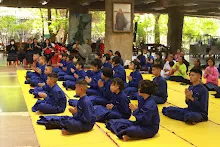 680519 พิธีรับชุดนักเรียนสัมมาสิกขาราชธานีอโศก ม.1 ม.4  104.JPG