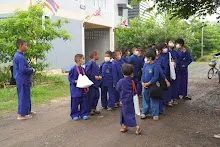 680527 ป.ต้น-อนุบาล เคารพธงชาติ ป.ปลาย กิจกรรม ถาคเช้า ก่อนไปกินข้าวศาลาฯ 159.jpeg