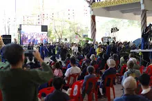 671229 ขบวนแห่พืชพันธุ์ธัญญาหารในงานเพื่อฟ้าดิน 185.JPG