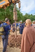 671025 พิธีตอกเสาเข็มแรก สถูปบูชาพ่อครู41.jpg