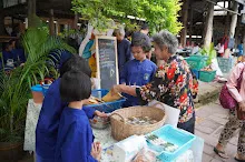 680629 สมุนพระราม ฝึกพาณิชย์บุญนิยม ขายสินค้า อุทยานบุญนิยม 4-2568 158.jpeg