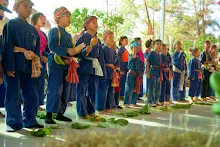 671230 สมุนพระรามแสดงร้องเพลง พิธีเปิดงานเพื่อฟ้าดิน คนมาดูงาน ทำ5ส ทำสวนบ่าย 174.jpg