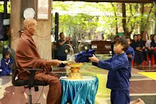 680519 พิธีรับชุดนักเรียนสัมมาสิกขาราชธานีอโศก ม.1 ม.4  63.JPG