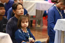 680416 รดน้ำดำหัว วันกตัญญูบูชาบรรพชน 33.JPG
