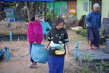 680110 สมุนพระราม ทำ 5 ส ปลูกต้นองุ่น ปรับปรุงแปลงดอกไม้ 2.jpg