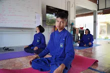 680109 สสธ.ม.4 ฝนเมล็ดพุทธรักษา ฝึกโยคะ สมุนพระรามชายช่วยร่อนทรายทำน้ำตก สวนน่ารัก 22.jpg