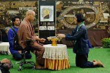 680411 พิธีรับกลด รุ่น กราบลาหลวงปู 24.jpeg