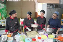 680716 ภาพทำขนมปัง ฐานงานแม่สะอาด Mothers Vegan Bakery 68.JPG