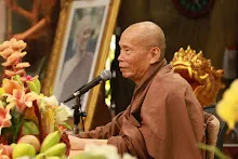 680416 รดน้ำดำหัว วันกตัญญูบูชาบรรพชน 32.JPG