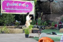 680111 การแสดงภาคค่ำในวันเด็กแห่งชาติ ราชธานีอโศก 206.jpg