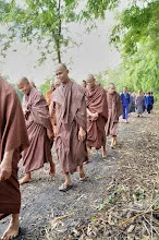 680606 สมุนพระรามร่วมเดินตามรอยโพธิสัตว์ งานอโศกรำลึก 83.jpeg