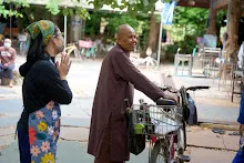 671124 สมุนพระราม ทำสลัดโรลแจก ที่โรงครัวกลาง 87.jpg